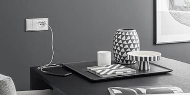JUNG SCHUKO® Steckdosen mit USB-Anschlüssen bei MKS GmbH, Katzer & Kramer in Hof